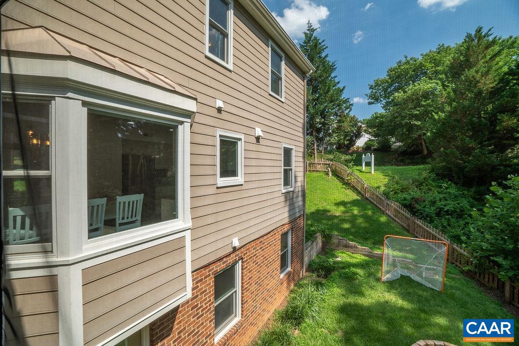 1712 HEARTHGLOW LN, CHARLOTTESVILLE, Virginia 22901, 5 Bedrooms Bedrooms, ,2 BathroomsBathrooms,Residential,For sale,1712 HEARTHGLOW LN,666917 MLS # 666917