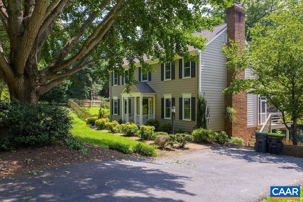 1712 HEARTHGLOW LN, CHARLOTTESVILLE, Virginia 22901, 5 Bedrooms Bedrooms, ,2 BathroomsBathrooms,Residential,For sale,1712 HEARTHGLOW LN,666917 MLS # 666917