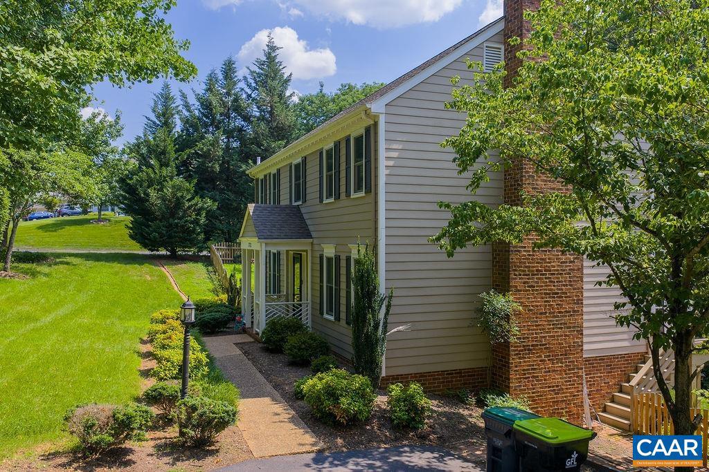 1712 HEARTHGLOW LN, CHARLOTTESVILLE, Virginia 22901, 5 Bedrooms Bedrooms, ,2 BathroomsBathrooms,Residential,For sale,1712 HEARTHGLOW LN,666917 MLS # 666917