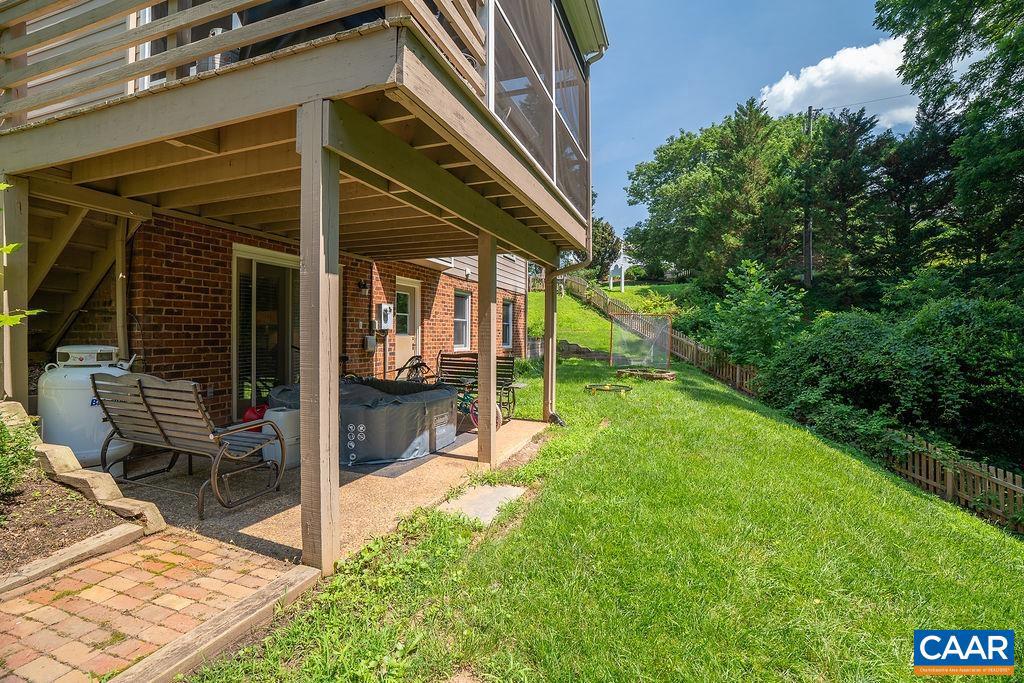 1712 HEARTHGLOW LN, CHARLOTTESVILLE, Virginia 22901, 5 Bedrooms Bedrooms, ,2 BathroomsBathrooms,Residential,For sale,1712 HEARTHGLOW LN,666917 MLS # 666917