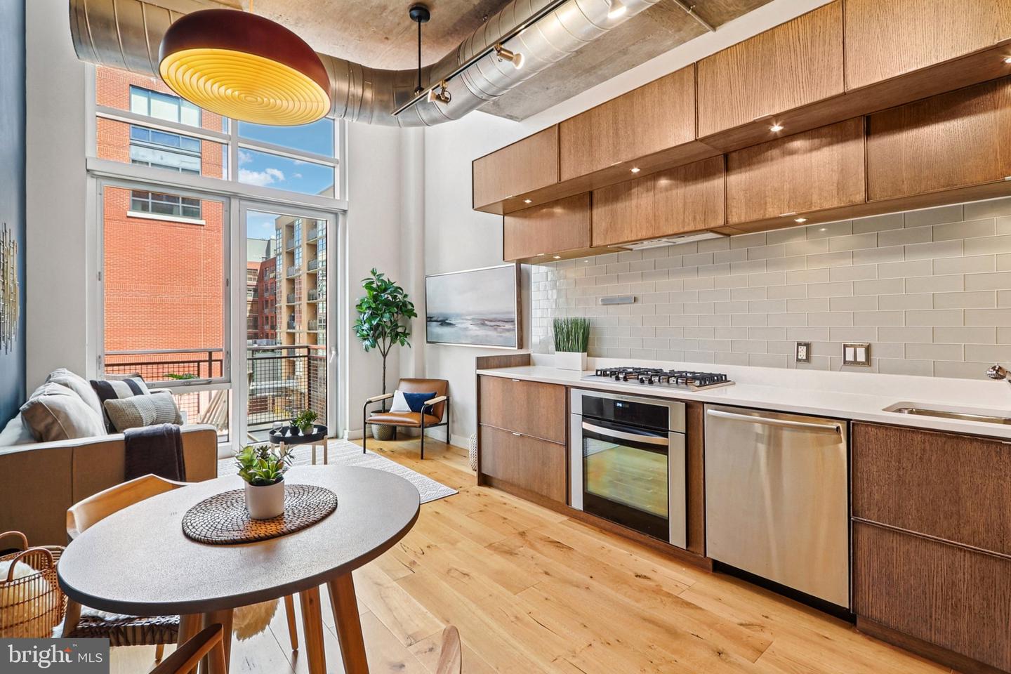 1515 15TH ST NW #406, WASHINGTON, District Of Columbia 20005, 1 Bedroom Bedrooms, ,1 BathroomBathrooms,Residential,For sale,1515 15TH ST NW #406,DCDC2211158 MLS # DCDC2211158