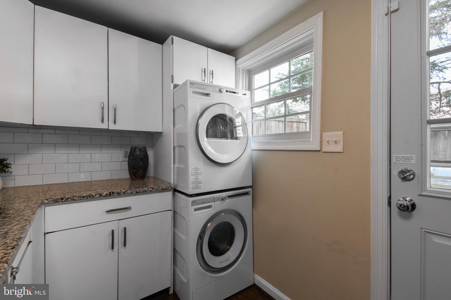 525 6TH ST SE, WASHINGTON, District Of Columbia 20003, 2 Bedrooms Bedrooms, 7 Rooms Rooms,1 BathroomBathrooms,Residential,For sale,525 6TH ST SE,DCDC2211162 MLS # DCDC2211162