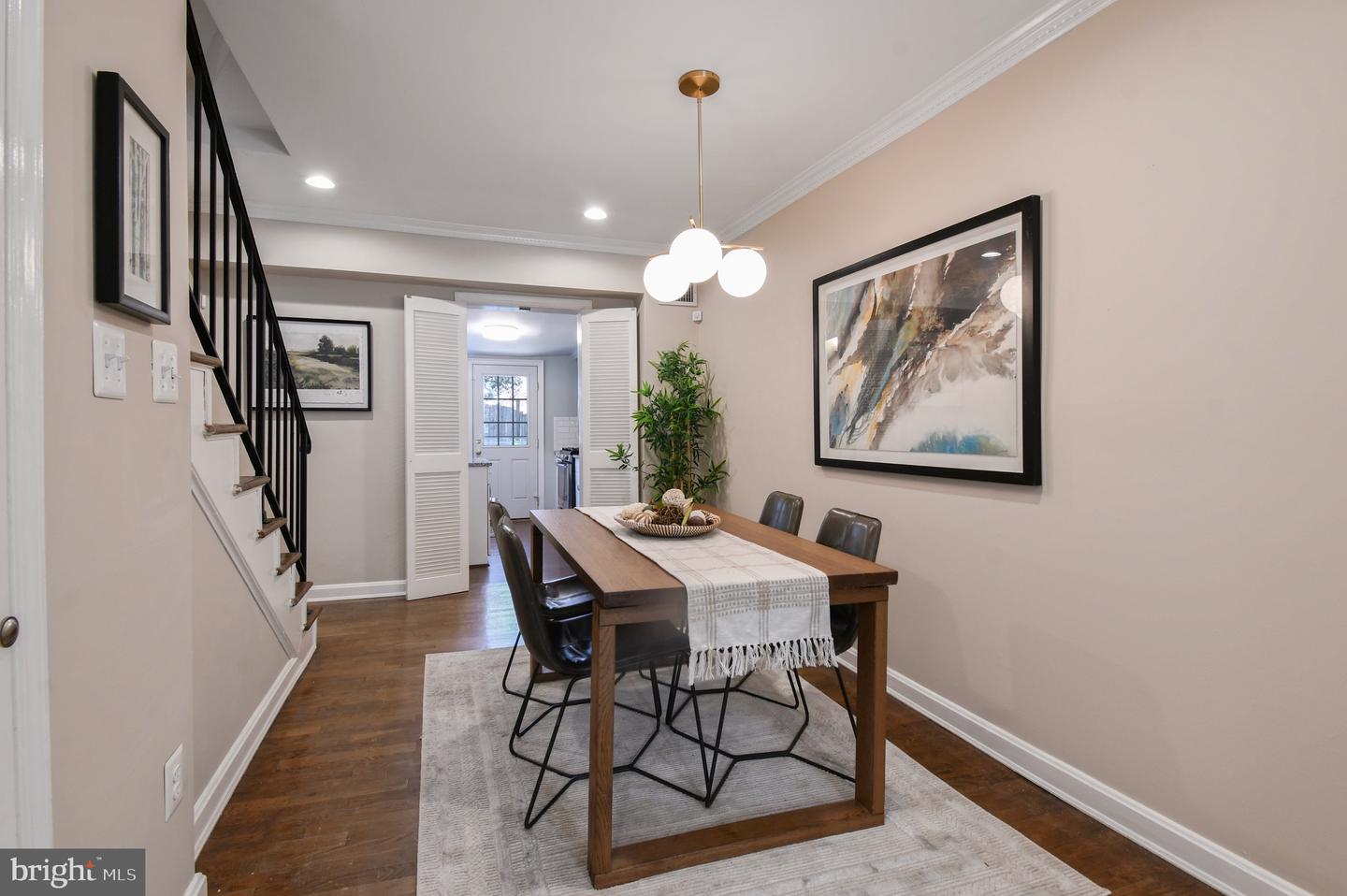525 6TH ST SE, WASHINGTON, District Of Columbia 20003, 2 Bedrooms Bedrooms, 7 Rooms Rooms,1 BathroomBathrooms,Residential,For sale,525 6TH ST SE,DCDC2211162 MLS # DCDC2211162