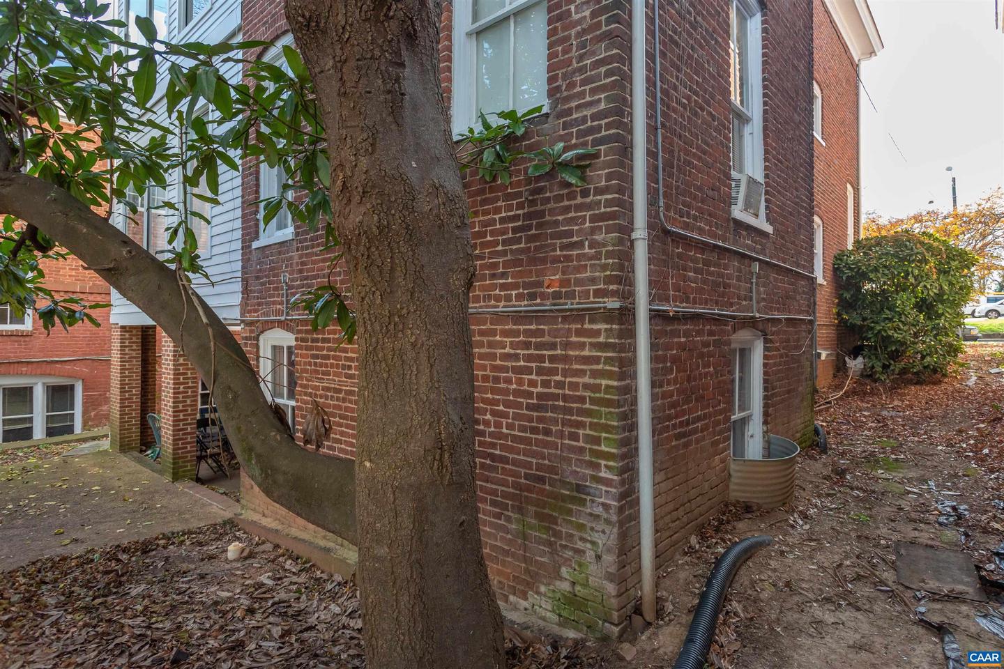 615 E HIGH ST, CHARLOTTESVILLE, Virginia 22902, 5 Bedrooms Bedrooms, ,3 BathroomsBathrooms,Residential,For sale,615 E HIGH ST,666922 MLS # 666922