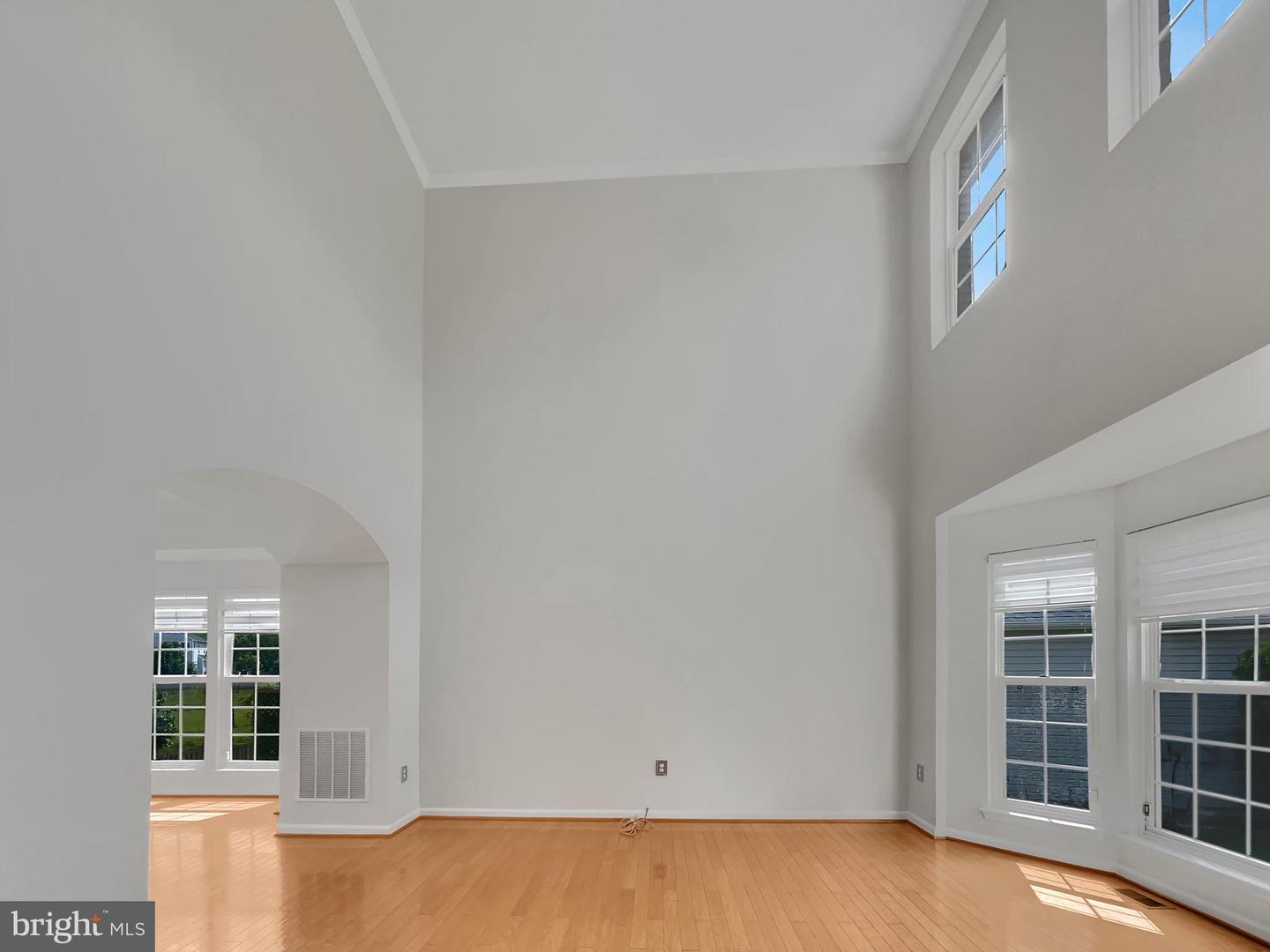 8637 HUDDERSFIELD WAY, BRISTOW, Virginia 20136, 5 Bedrooms Bedrooms, ,2 BathroomsBathrooms,Residential,For sale,8637 HUDDERSFIELD WAY,VAPW2099608 MLS # VAPW2099608