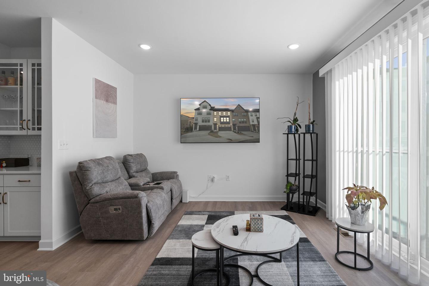 14303 YESLER AVE, CHANTILLY, Virginia 20151, 3 Bedrooms Bedrooms, ,2 BathroomsBathrooms,Residential,For sale,14303 YESLER AVE,VAFX2256466 MLS # VAFX2256466