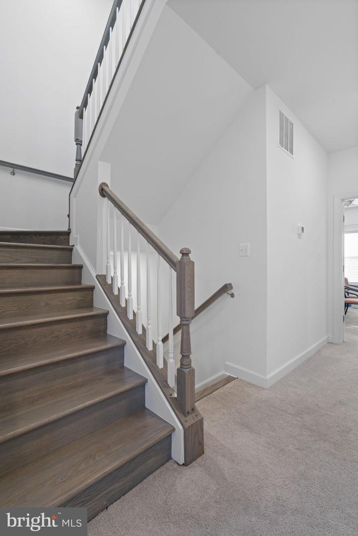 14303 YESLER AVE, CHANTILLY, Virginia 20151, 3 Bedrooms Bedrooms, ,2 BathroomsBathrooms,Residential,For sale,14303 YESLER AVE,VAFX2256466 MLS # VAFX2256466