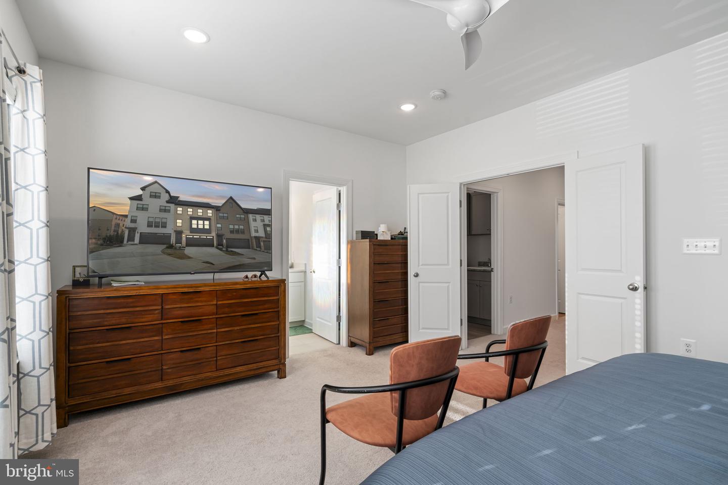 14303 YESLER AVE, CHANTILLY, Virginia 20151, 3 Bedrooms Bedrooms, ,2 BathroomsBathrooms,Residential,For sale,14303 YESLER AVE,VAFX2256466 MLS # VAFX2256466