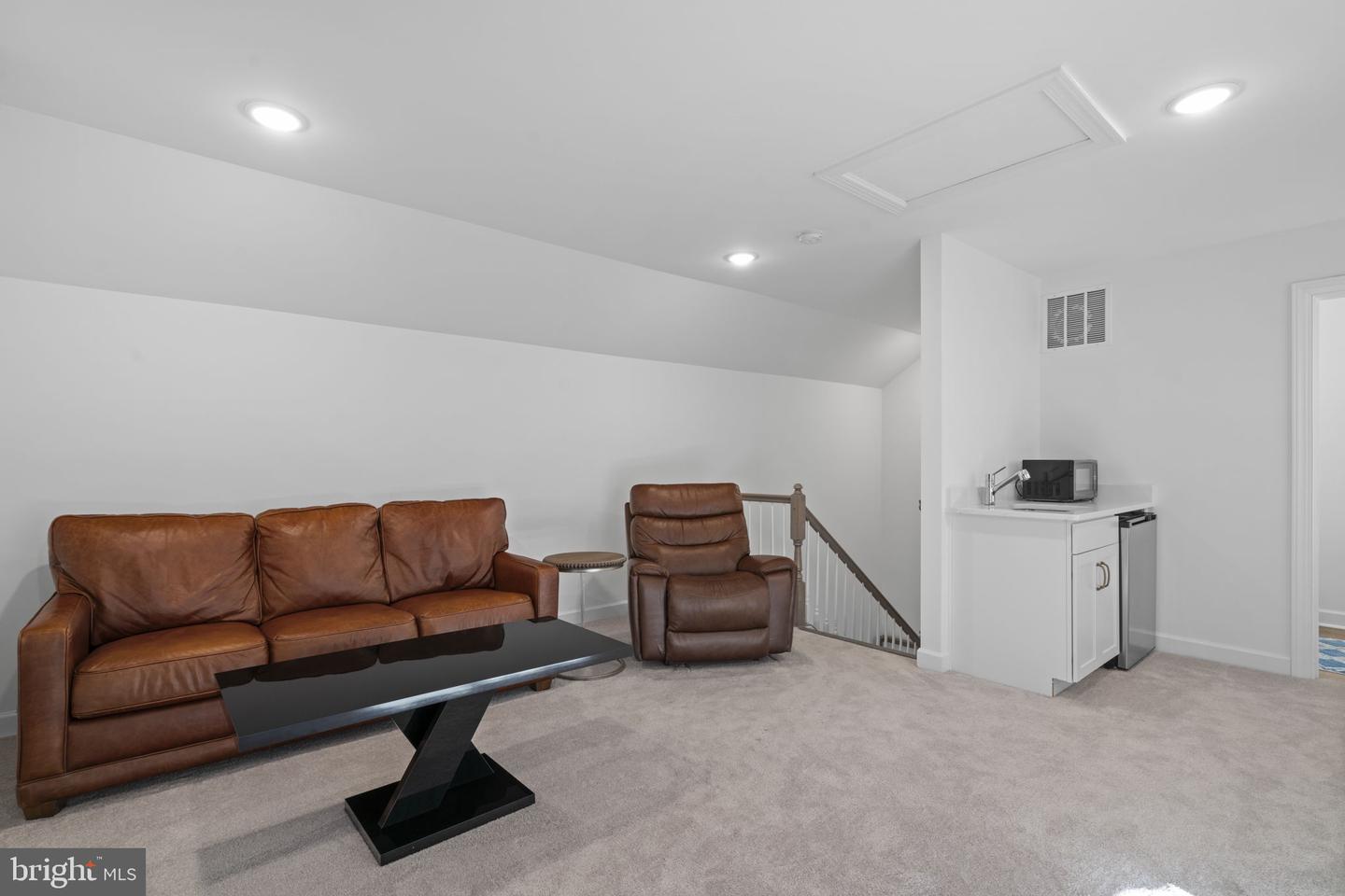 14303 YESLER AVE, CHANTILLY, Virginia 20151, 3 Bedrooms Bedrooms, ,2 BathroomsBathrooms,Residential,For sale,14303 YESLER AVE,VAFX2256466 MLS # VAFX2256466