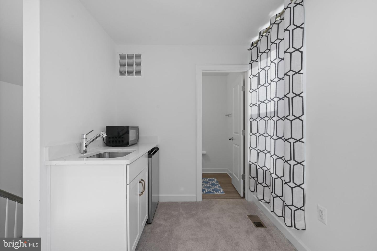 14303 YESLER AVE, CHANTILLY, Virginia 20151, 3 Bedrooms Bedrooms, ,2 BathroomsBathrooms,Residential,For sale,14303 YESLER AVE,VAFX2256466 MLS # VAFX2256466