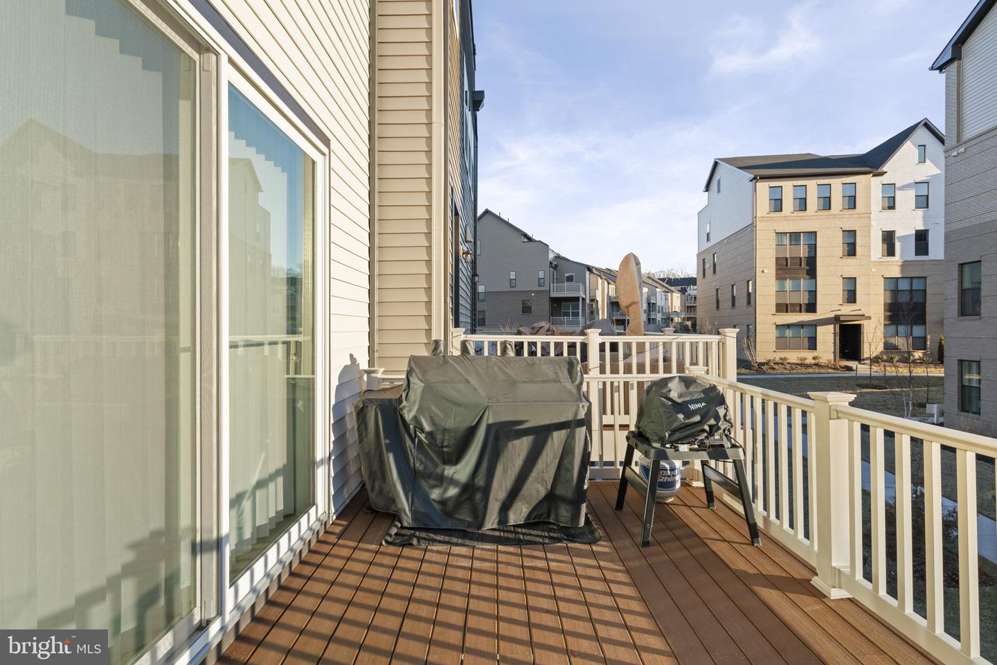 14303 YESLER AVE, CHANTILLY, Virginia 20151, 3 Bedrooms Bedrooms, ,2 BathroomsBathrooms,Residential,For sale,14303 YESLER AVE,VAFX2256466 MLS # VAFX2256466