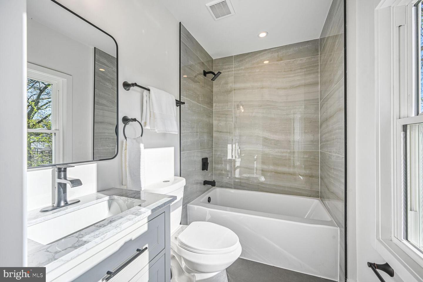 5310 14TH ST NW, WASHINGTON, District Of Columbia 20011, 7 Bedrooms Bedrooms, 10 Rooms Rooms,6 BathroomsBathrooms,Residential,For sale,5310 14TH ST NW,DCDC2211076 MLS # DCDC2211076