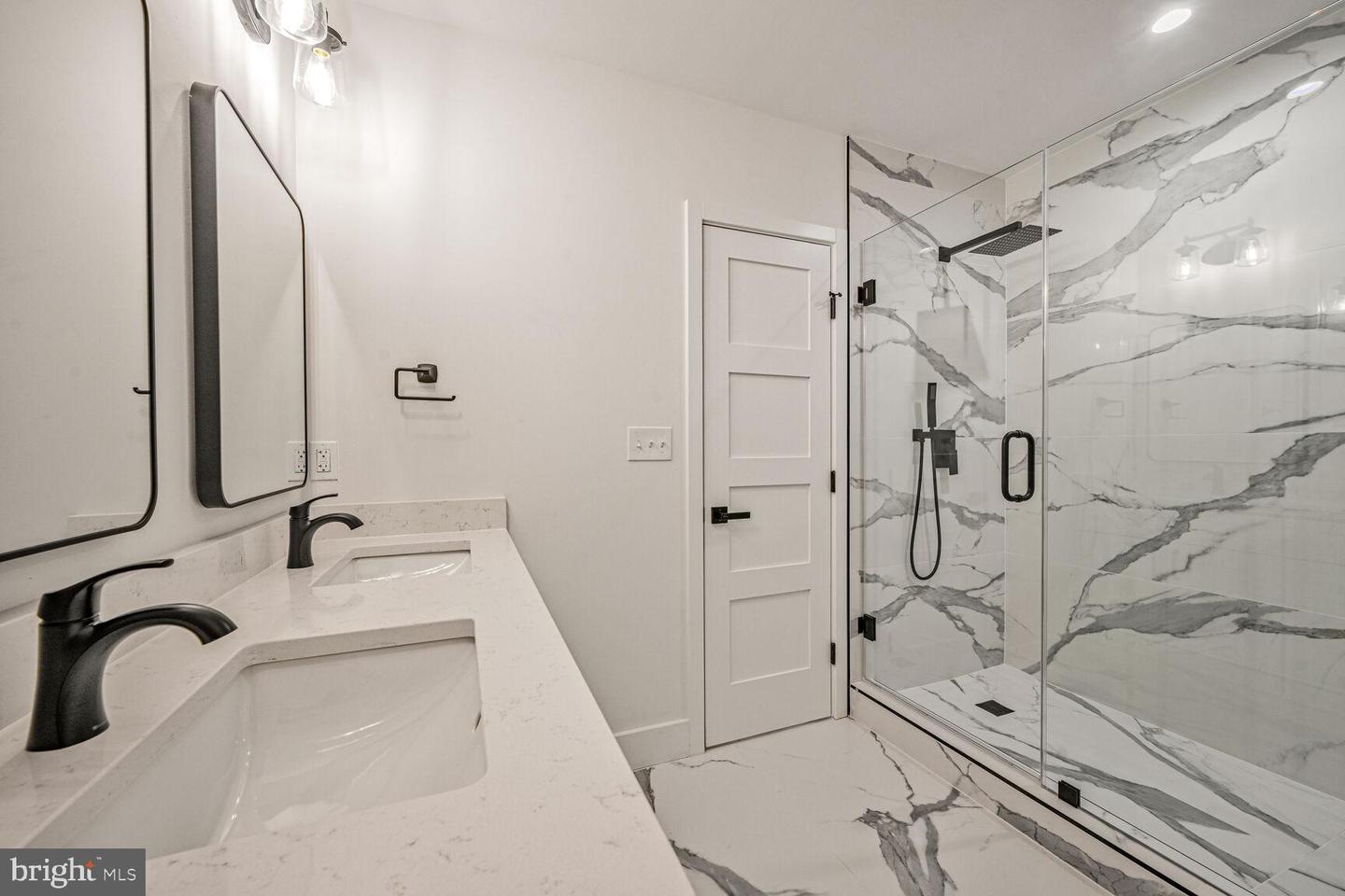 5310 14TH ST NW, WASHINGTON, District Of Columbia 20011, 7 Bedrooms Bedrooms, 10 Rooms Rooms,6 BathroomsBathrooms,Residential,For sale,5310 14TH ST NW,DCDC2211076 MLS # DCDC2211076