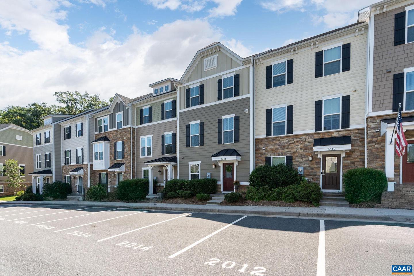 2014 BETHPAGE CT, CHARLOTTESVILLE, Virginia 22901, 4 Bedrooms Bedrooms, ,3 BathroomsBathrooms,Residential,For sale,2014 BETHPAGE CT,666911 MLS # 666911