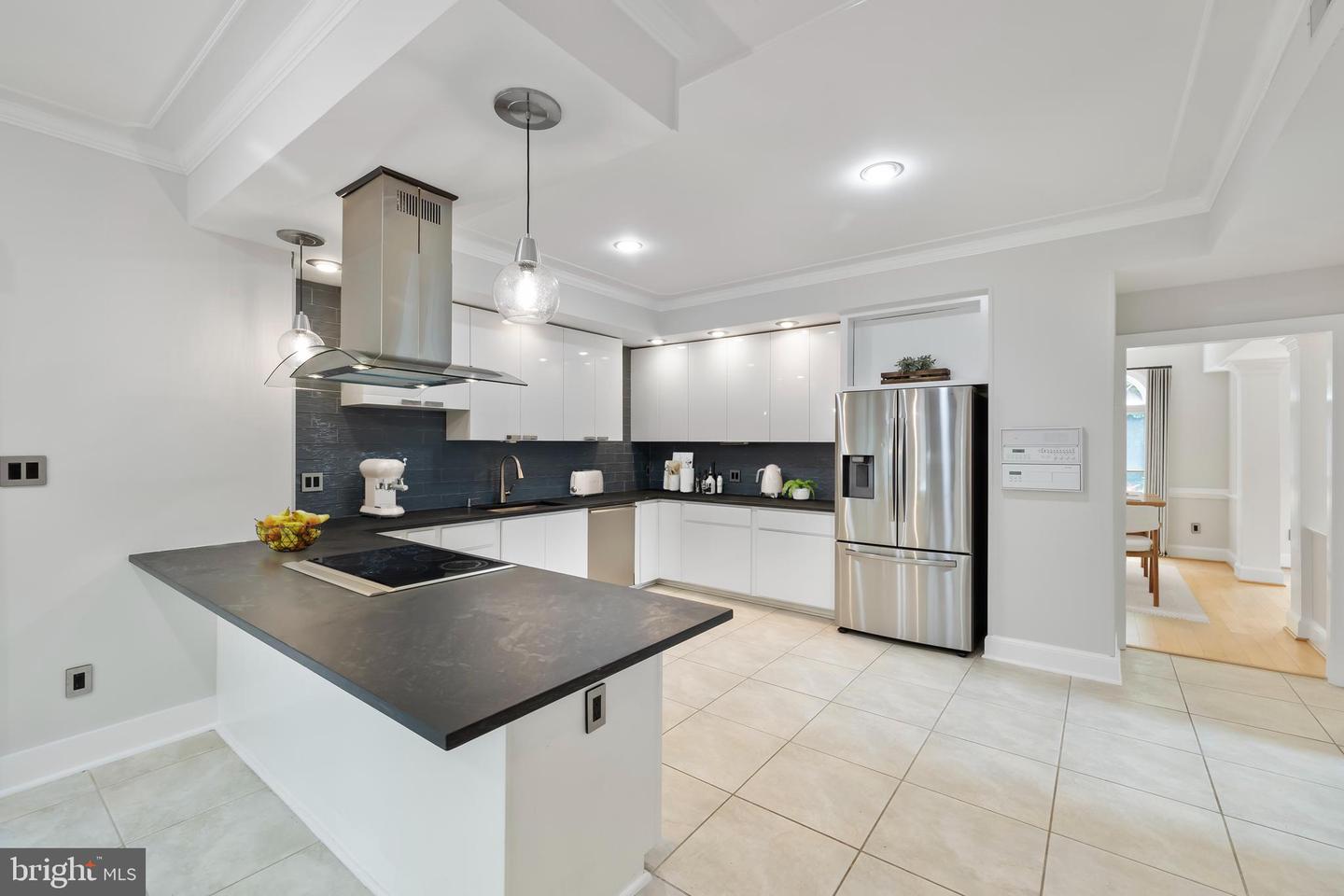 8126 HADDINGTON CT, FAIRFAX STATION, Virginia 22039, 4 Bedrooms Bedrooms, ,5 BathroomsBathrooms,Residential,For sale,8126 HADDINGTON CT,VAFX2218974 MLS # VAFX2218974