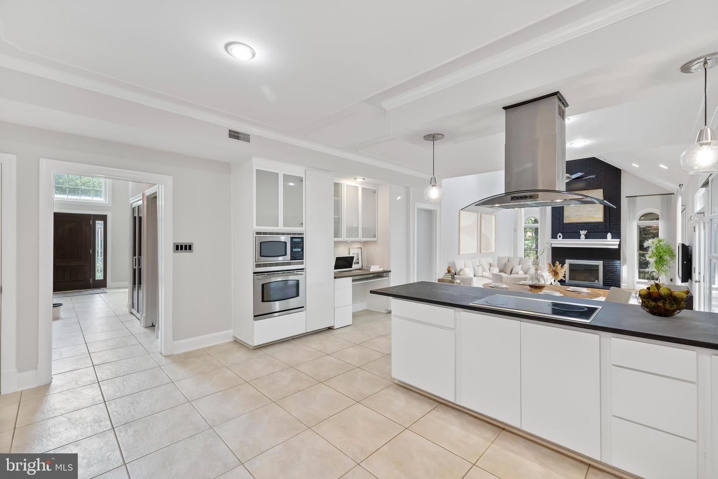 8126 HADDINGTON CT, FAIRFAX STATION, Virginia 22039, 4 Bedrooms Bedrooms, ,5 BathroomsBathrooms,Residential,For sale,8126 HADDINGTON CT,VAFX2218974 MLS # VAFX2218974