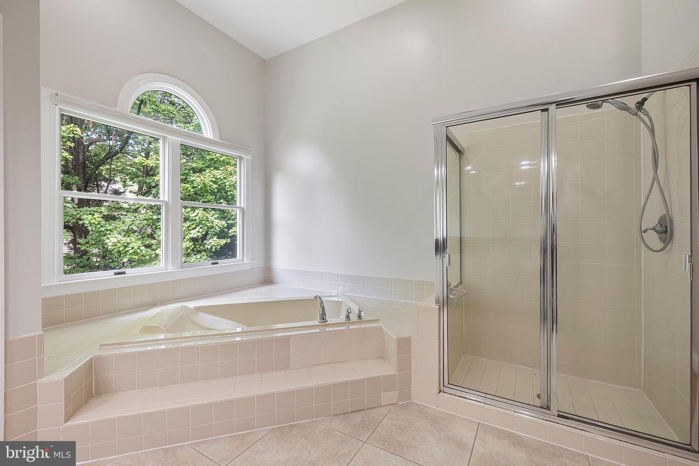 8126 HADDINGTON CT, FAIRFAX STATION, Virginia 22039, 4 Bedrooms Bedrooms, ,5 BathroomsBathrooms,Residential,For sale,8126 HADDINGTON CT,VAFX2218974 MLS # VAFX2218974