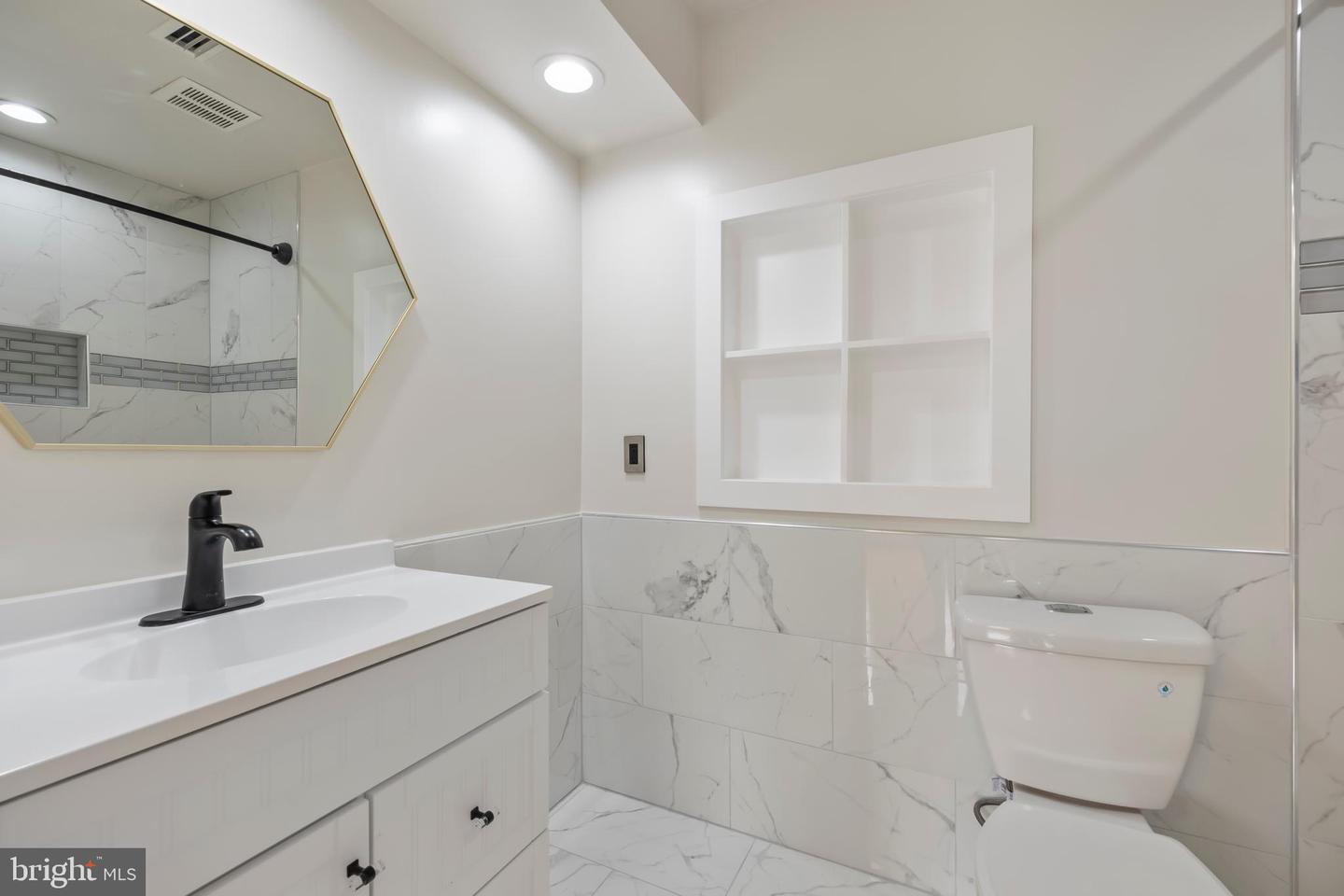 8126 HADDINGTON CT, FAIRFAX STATION, Virginia 22039, 4 Bedrooms Bedrooms, ,5 BathroomsBathrooms,Residential,For sale,8126 HADDINGTON CT,VAFX2218974 MLS # VAFX2218974