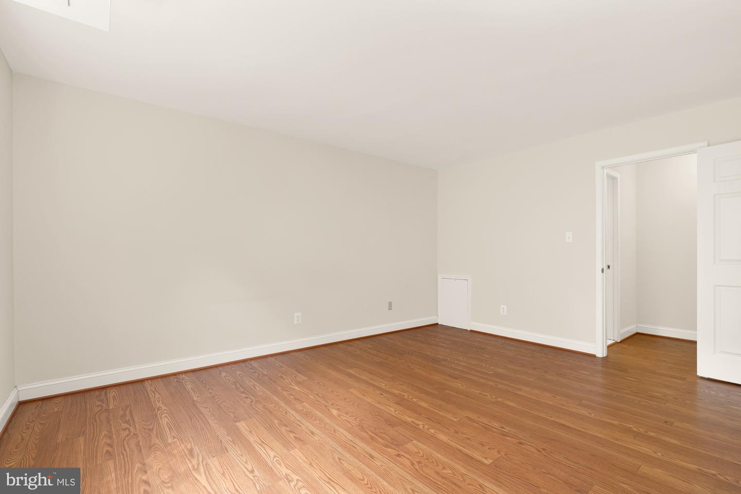 3975 LYNDHURST DR #103, FAIRFAX, Virginia 22031, 1 Bedroom Bedrooms, ,1 BathroomBathrooms,Residential,For sale,3975 LYNDHURST DR #103,VAFC2005814 MLS # VAFC2005814