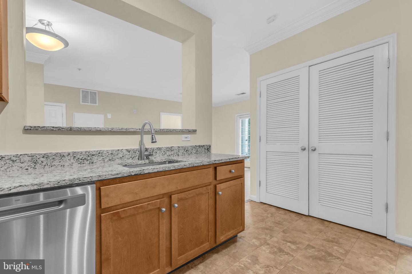 4850 EISENHOWER AVE #201, ALEXANDRIA, Virginia 22304, 2 Bedrooms Bedrooms, ,2 BathroomsBathrooms,Residential,For sale,4850 EISENHOWER AVE #201,VAAX2043484 MLS # VAAX2043484