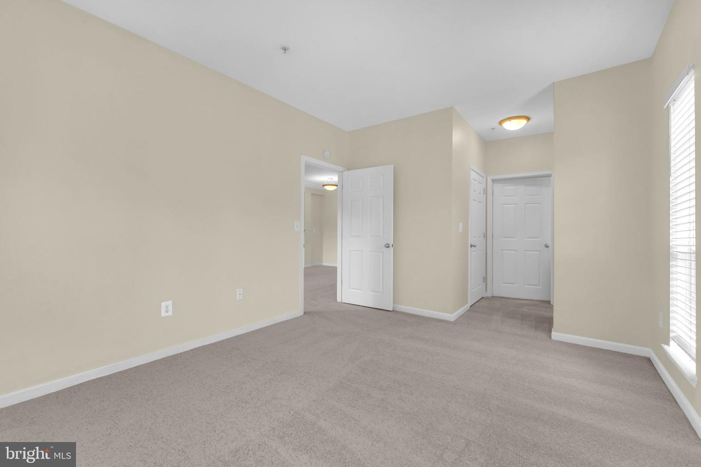 4850 EISENHOWER AVE #201, ALEXANDRIA, Virginia 22304, 2 Bedrooms Bedrooms, ,2 BathroomsBathrooms,Residential,For sale,4850 EISENHOWER AVE #201,VAAX2043484 MLS # VAAX2043484