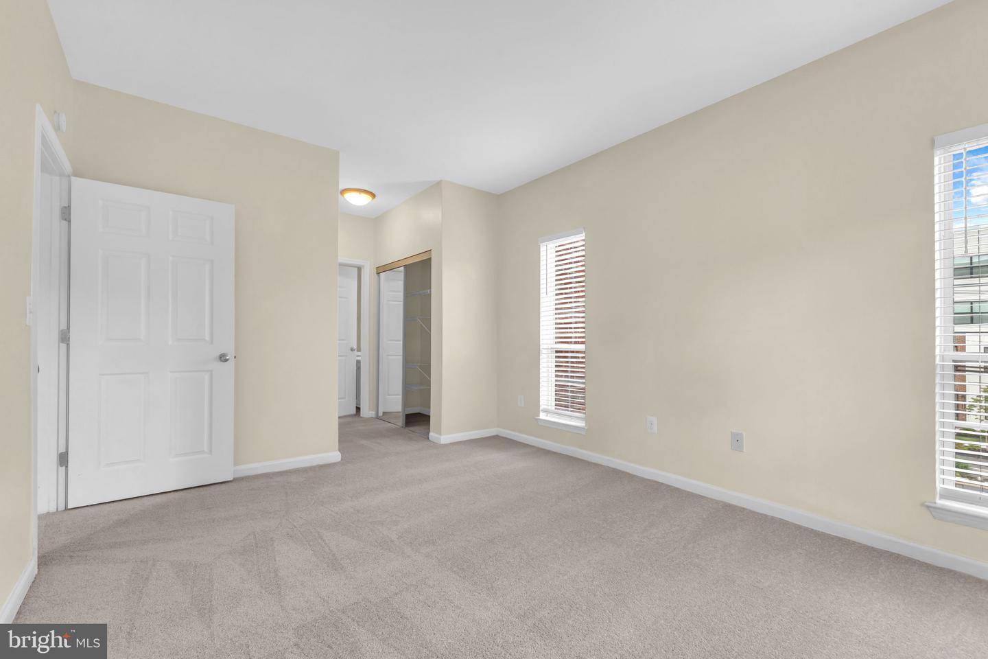 4850 EISENHOWER AVE #201, ALEXANDRIA, Virginia 22304, 2 Bedrooms Bedrooms, ,2 BathroomsBathrooms,Residential,For sale,4850 EISENHOWER AVE #201,VAAX2043484 MLS # VAAX2043484