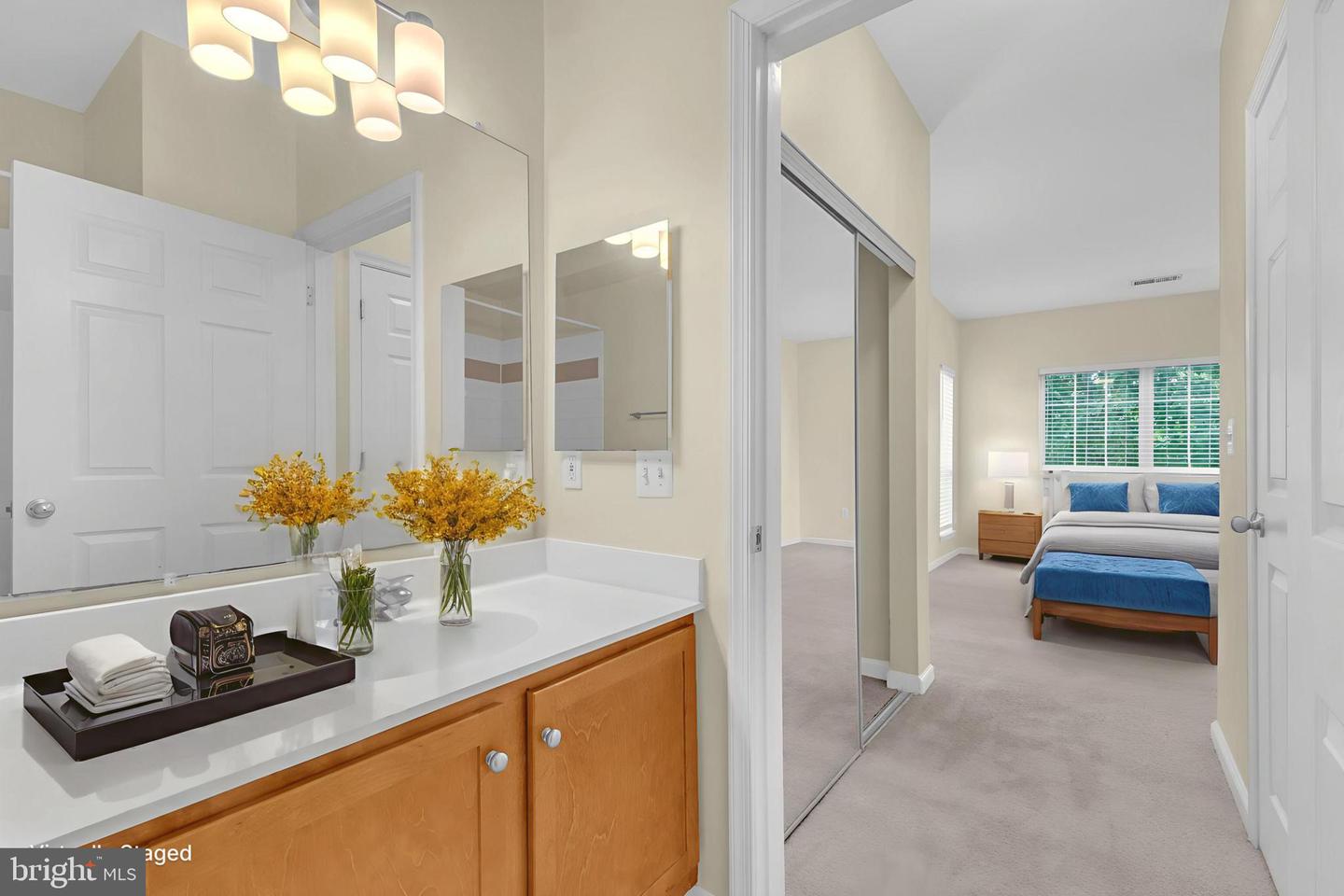 4850 EISENHOWER AVE #201, ALEXANDRIA, Virginia 22304, 2 Bedrooms Bedrooms, ,2 BathroomsBathrooms,Residential,For sale,4850 EISENHOWER AVE #201,VAAX2043484 MLS # VAAX2043484