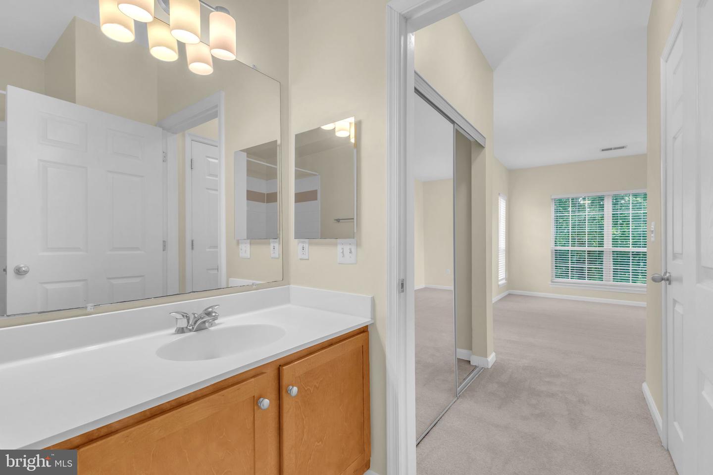 4850 EISENHOWER AVE #201, ALEXANDRIA, Virginia 22304, 2 Bedrooms Bedrooms, ,2 BathroomsBathrooms,Residential,For sale,4850 EISENHOWER AVE #201,VAAX2043484 MLS # VAAX2043484