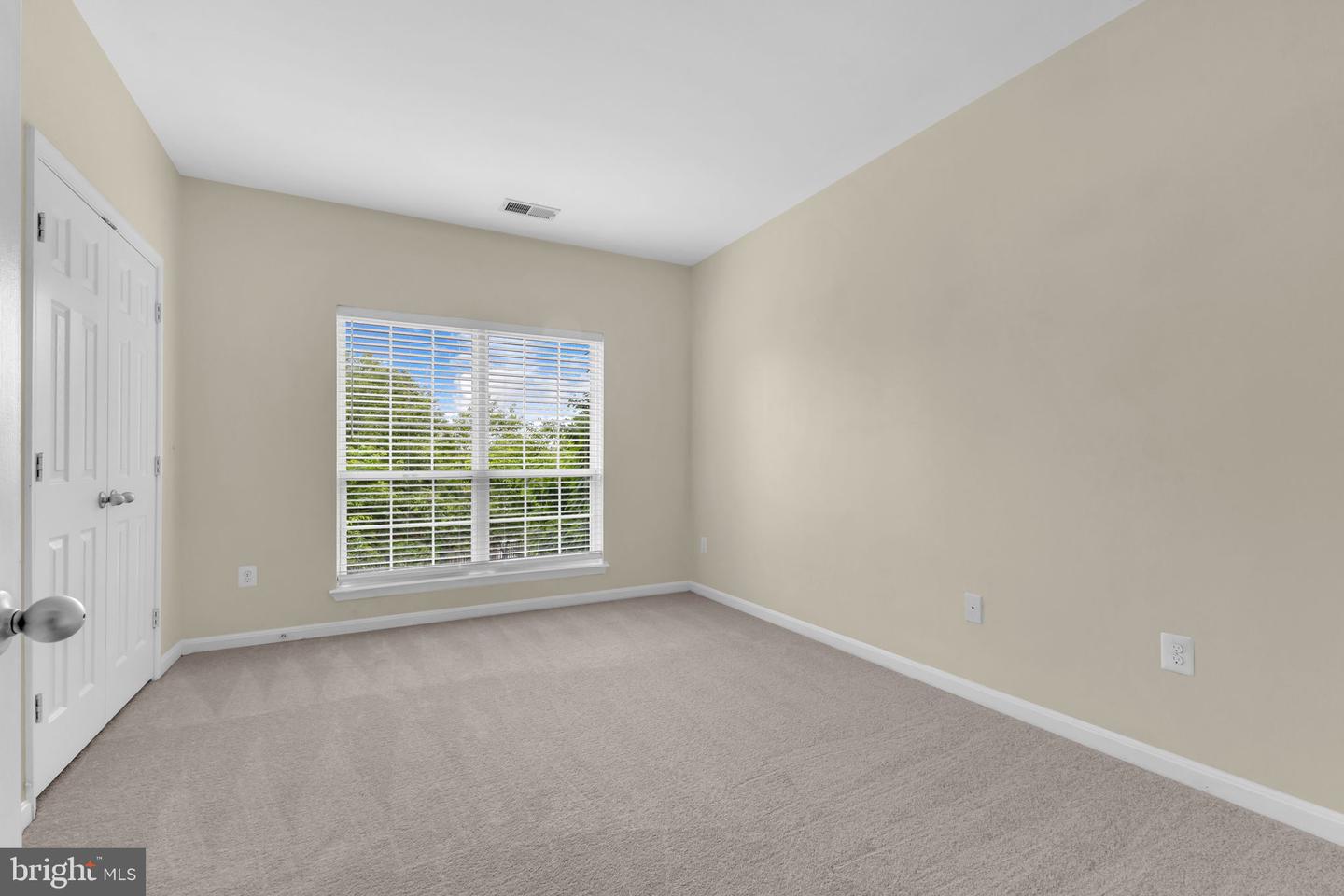 4850 EISENHOWER AVE #201, ALEXANDRIA, Virginia 22304, 2 Bedrooms Bedrooms, ,2 BathroomsBathrooms,Residential,For sale,4850 EISENHOWER AVE #201,VAAX2043484 MLS # VAAX2043484