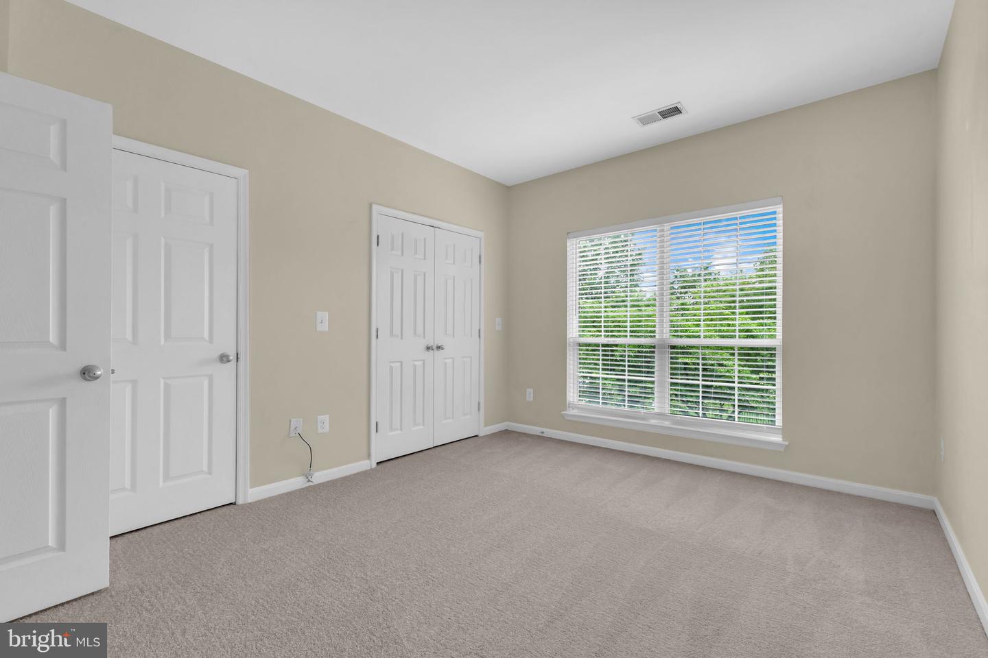 4850 EISENHOWER AVE #201, ALEXANDRIA, Virginia 22304, 2 Bedrooms Bedrooms, ,2 BathroomsBathrooms,Residential,For sale,4850 EISENHOWER AVE #201,VAAX2043484 MLS # VAAX2043484