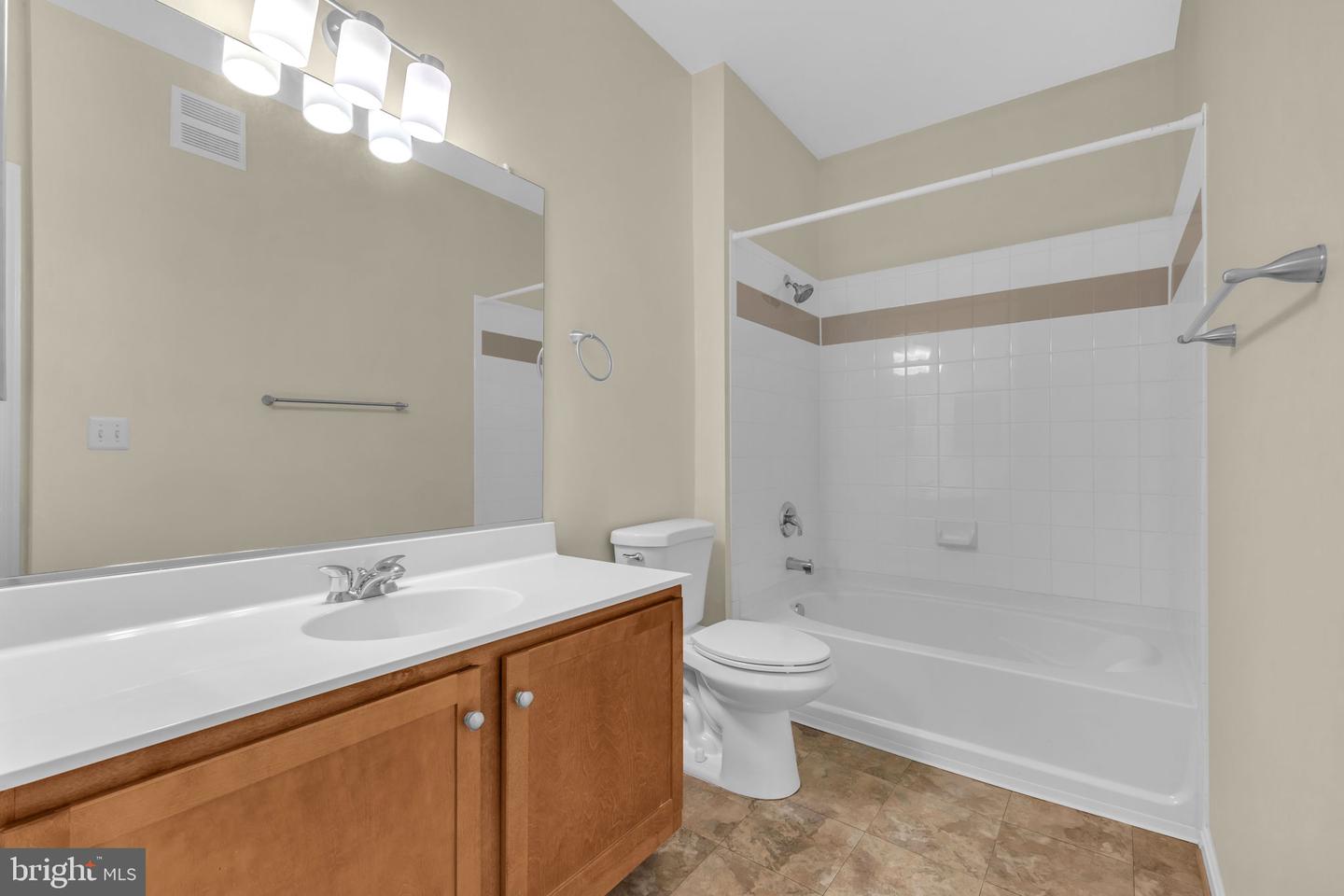 4850 EISENHOWER AVE #201, ALEXANDRIA, Virginia 22304, 2 Bedrooms Bedrooms, ,2 BathroomsBathrooms,Residential,For sale,4850 EISENHOWER AVE #201,VAAX2043484 MLS # VAAX2043484