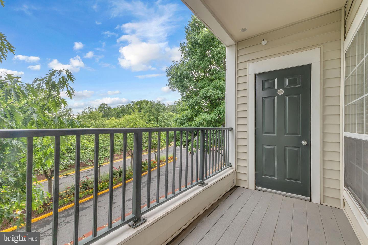 4850 EISENHOWER AVE #201, ALEXANDRIA, Virginia 22304, 2 Bedrooms Bedrooms, ,2 BathroomsBathrooms,Residential,For sale,4850 EISENHOWER AVE #201,VAAX2043484 MLS # VAAX2043484