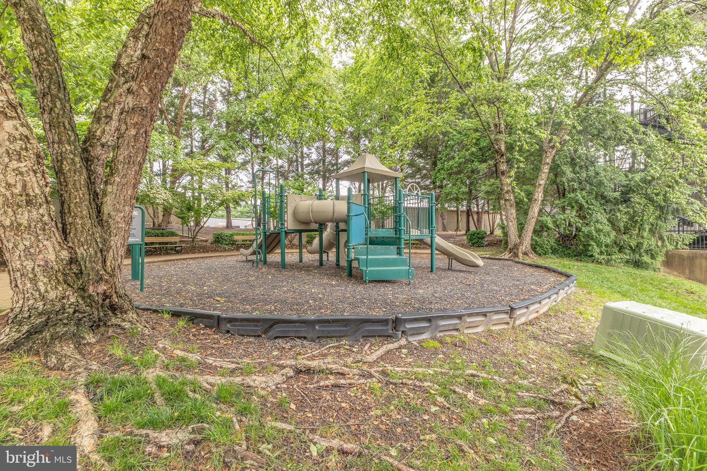 4850 EISENHOWER AVE #201, ALEXANDRIA, Virginia 22304, 2 Bedrooms Bedrooms, ,2 BathroomsBathrooms,Residential,For sale,4850 EISENHOWER AVE #201,VAAX2043484 MLS # VAAX2043484