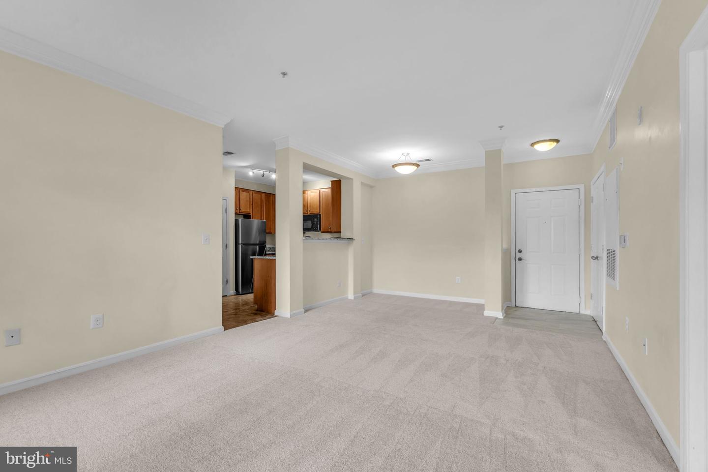 4850 EISENHOWER AVE #201, ALEXANDRIA, Virginia 22304, 2 Bedrooms Bedrooms, ,2 BathroomsBathrooms,Residential,For sale,4850 EISENHOWER AVE #201,VAAX2043484 MLS # VAAX2043484