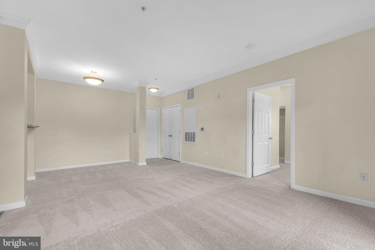 4850 EISENHOWER AVE #201, ALEXANDRIA, Virginia 22304, 2 Bedrooms Bedrooms, ,2 BathroomsBathrooms,Residential,For sale,4850 EISENHOWER AVE #201,VAAX2043484 MLS # VAAX2043484