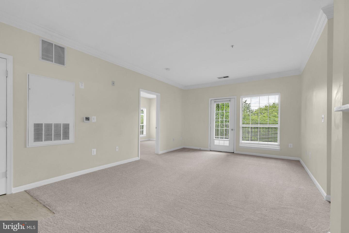 4850 EISENHOWER AVE #201, ALEXANDRIA, Virginia 22304, 2 Bedrooms Bedrooms, ,2 BathroomsBathrooms,Residential,For sale,4850 EISENHOWER AVE #201,VAAX2043484 MLS # VAAX2043484