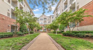 4850 EISENHOWER AVE #201, ALEXANDRIA, Virginia 22304, 2 Bedrooms Bedrooms, ,2 BathroomsBathrooms,Residential,For sale,4850 EISENHOWER AVE #201,VAAX2043484 MLS # VAAX2043484
