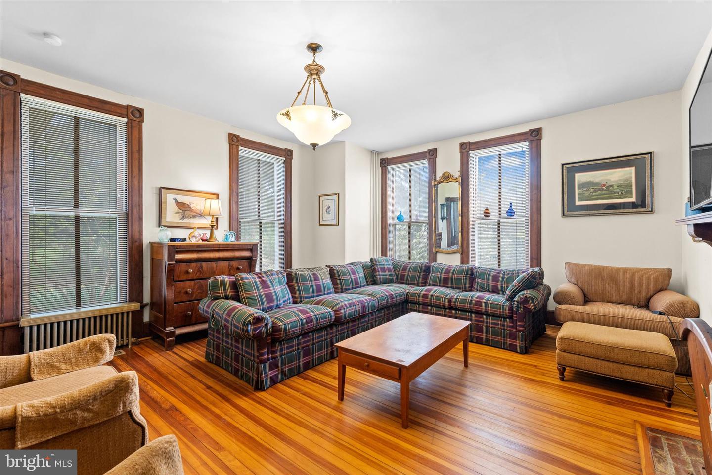 36625 SHOEMAKER SCHOOL RD, PURCELLVILLE, Virginia 20132, 5 Bedrooms Bedrooms, ,2 BathroomsBathrooms,Residential,For sale,36625 SHOEMAKER SCHOOL RD,VALO2093442 MLS # VALO2093442