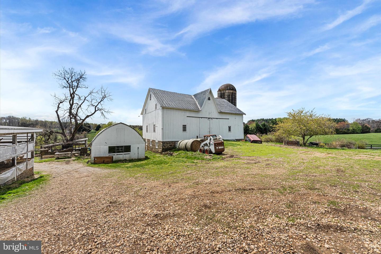36625 SHOEMAKER SCHOOL RD, PURCELLVILLE, Virginia 20132, 5 Bedrooms Bedrooms, ,2 BathroomsBathrooms,Residential,For sale,36625 SHOEMAKER SCHOOL RD,VALO2093442 MLS # VALO2093442