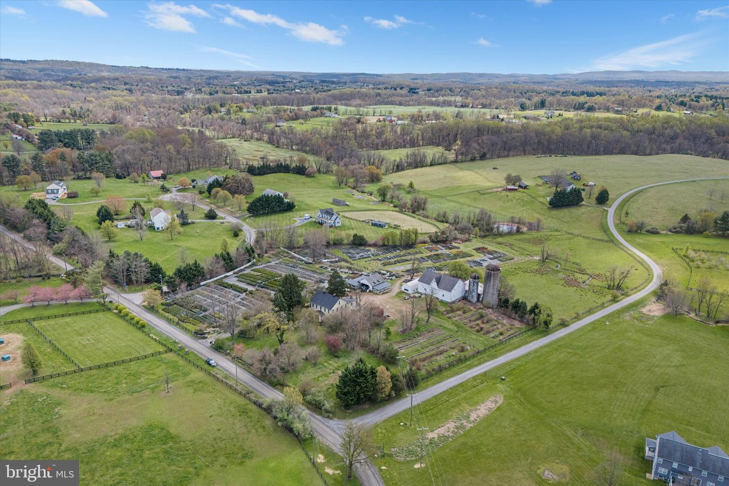 36625 SHOEMAKER SCHOOL RD, PURCELLVILLE, Virginia 20132, 5 Bedrooms Bedrooms, ,2 BathroomsBathrooms,Residential,For sale,36625 SHOEMAKER SCHOOL RD,VALO2093442 MLS # VALO2093442