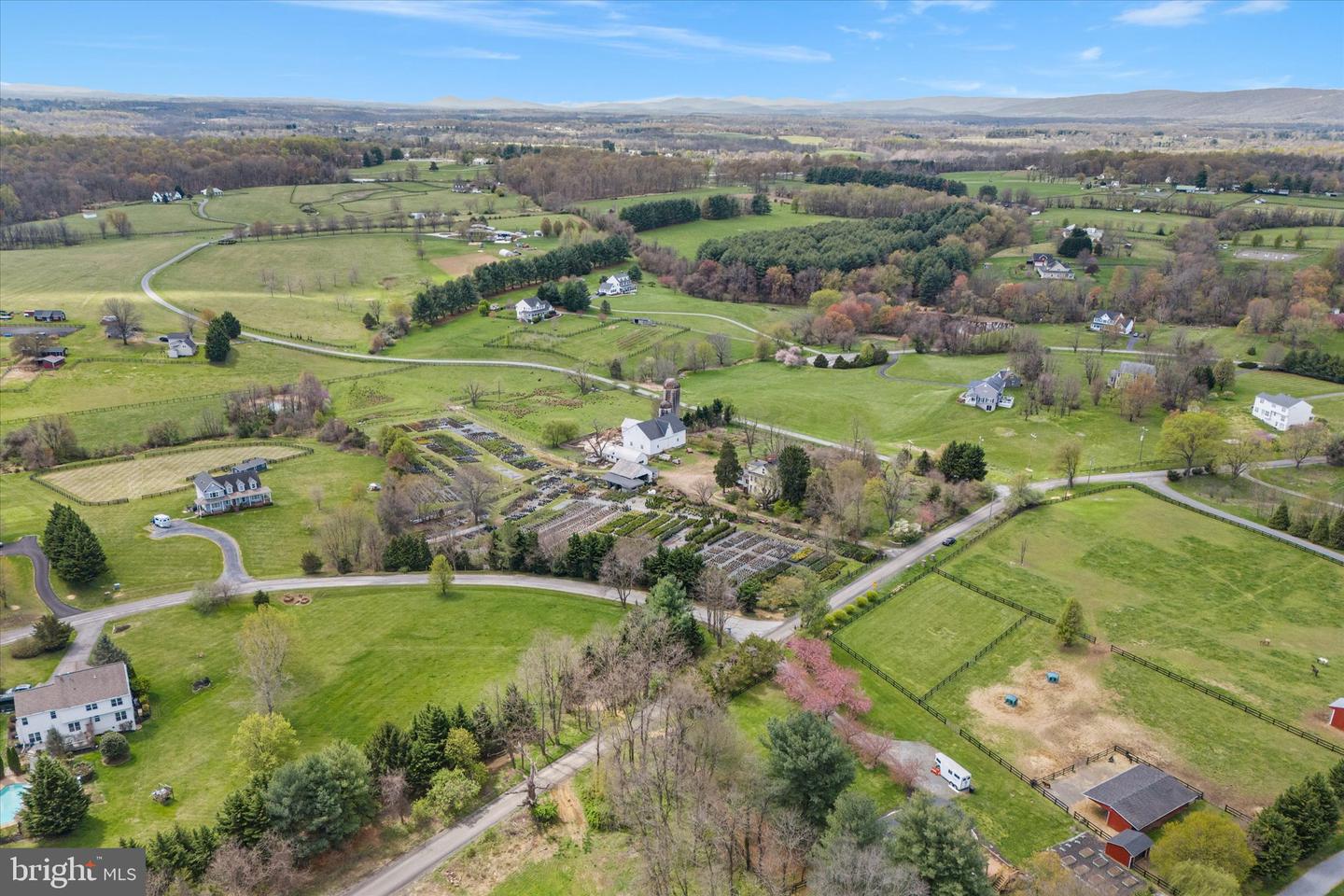 36625 SHOEMAKER SCHOOL RD, PURCELLVILLE, Virginia 20132, 5 Bedrooms Bedrooms, ,2 BathroomsBathrooms,Residential,For sale,36625 SHOEMAKER SCHOOL RD,VALO2093442 MLS # VALO2093442