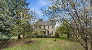 36625 SHOEMAKER SCHOOL RD, PURCELLVILLE, Virginia 20132, 5 Bedrooms Bedrooms, ,2 BathroomsBathrooms,Residential,For sale,36625 SHOEMAKER SCHOOL RD,VALO2093442 MLS # VALO2093442