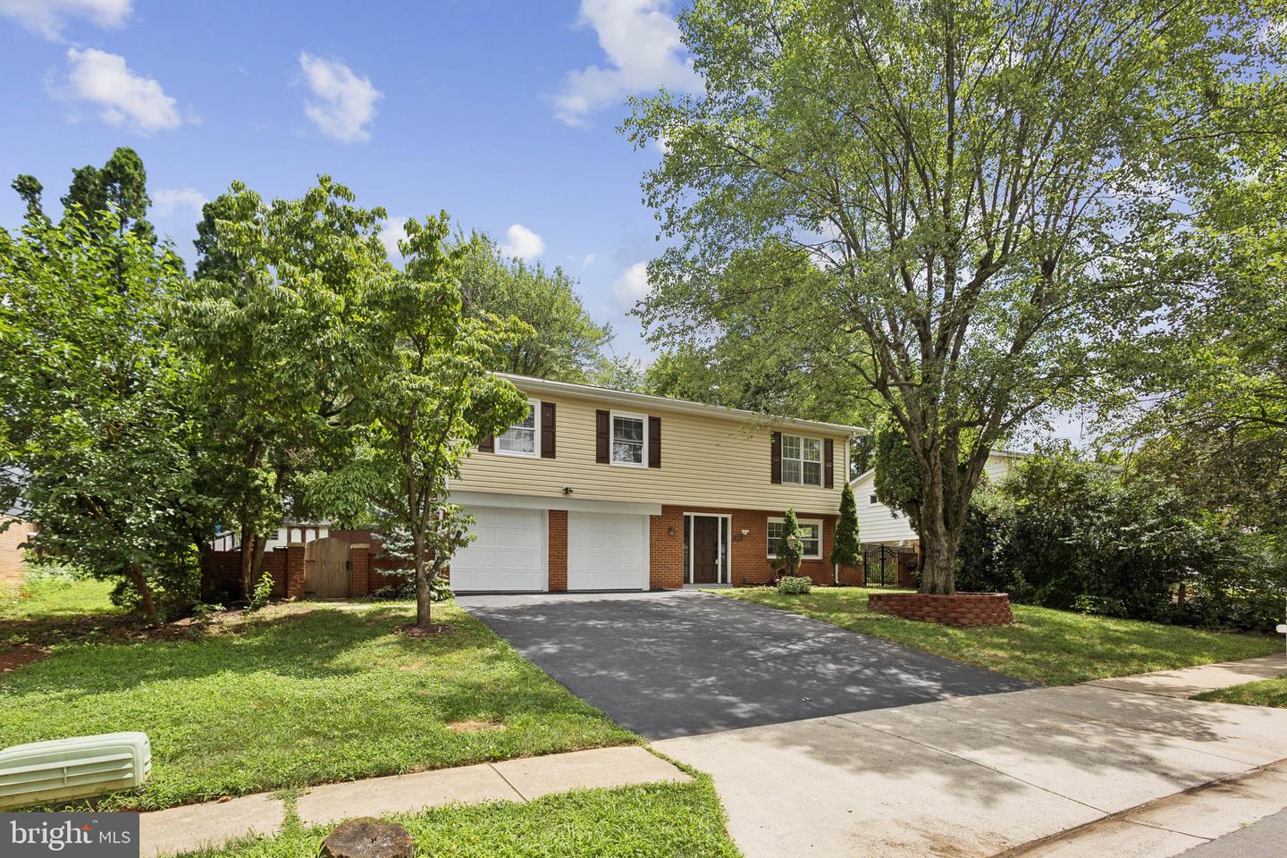 603 WILLIAMSBURG RD, STERLING, Virginia 20164, 4 Bedrooms Bedrooms, ,3 BathroomsBathrooms,Residential,For sale,603 WILLIAMSBURG RD,VALO2094694 MLS # VALO2094694