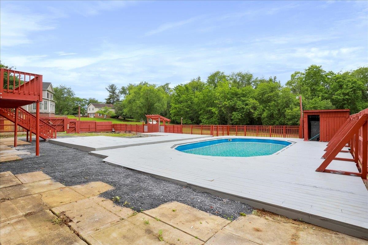 210 JACKSON AVE, NEW MARKET, Virginia 22844, 5 Bedrooms Bedrooms, ,4 BathroomsBathrooms,Residential,210 JACKSON AVE,664912 MLS # 664912