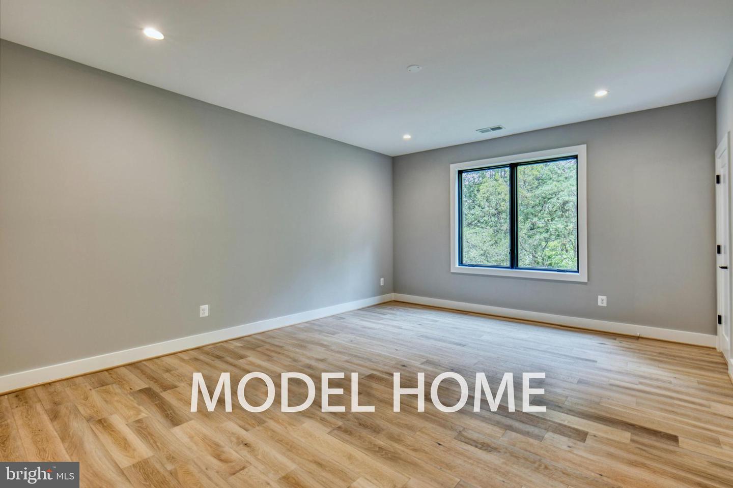 2239 HIGHLAND AVE, FALLS CHURCH, Virginia 22046, 7 Bedrooms Bedrooms, ,6 BathroomsBathrooms,Residential,For sale,2239 HIGHLAND AVE,VAFX2240564 MLS # VAFX2240564