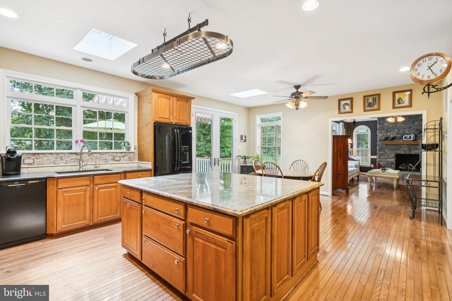 5478 ROSEHAVEN CT, WARRENTON, Virginia 20187, 4 Bedrooms Bedrooms, 12 Rooms Rooms,4 BathroomsBathrooms,Residential,For sale,5478 ROSEHAVEN CT,VAFQ2016640 MLS # VAFQ2016640