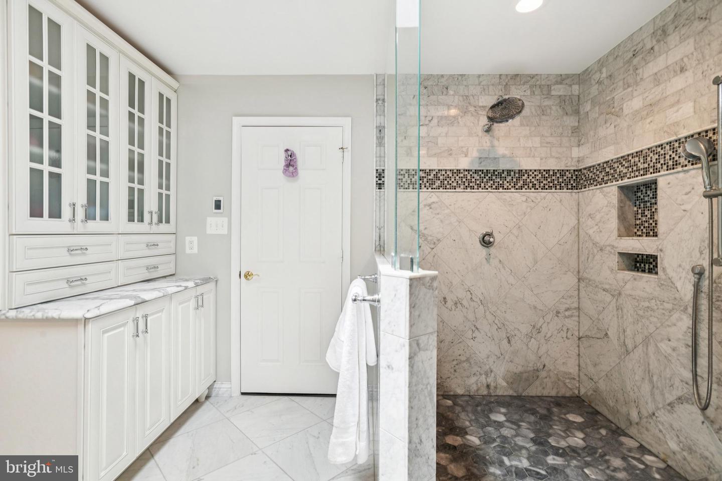 5478 ROSEHAVEN CT, WARRENTON, Virginia 20187, 4 Bedrooms Bedrooms, 12 Rooms Rooms,4 BathroomsBathrooms,Residential,For sale,5478 ROSEHAVEN CT,VAFQ2016640 MLS # VAFQ2016640