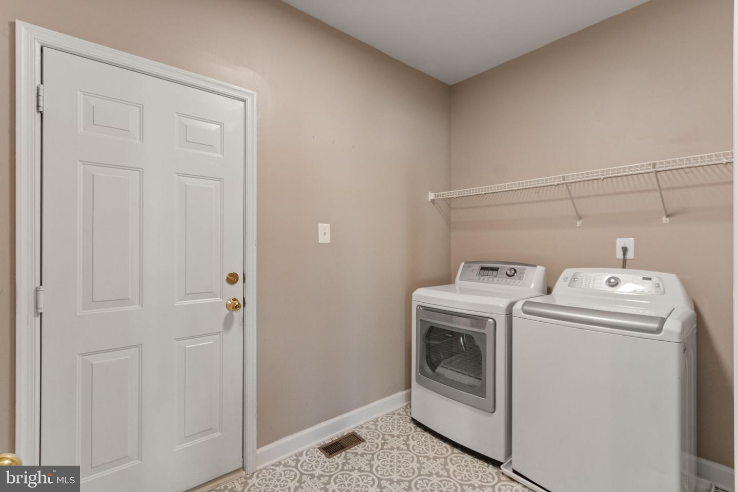 9715 INKWOOD DR, FREDERICKSBURG, Virginia 22407, 4 Bedrooms Bedrooms, ,2 BathroomsBathrooms,Residential,For sale,9715 INKWOOD DR,VASP2033402 MLS # VASP2033402