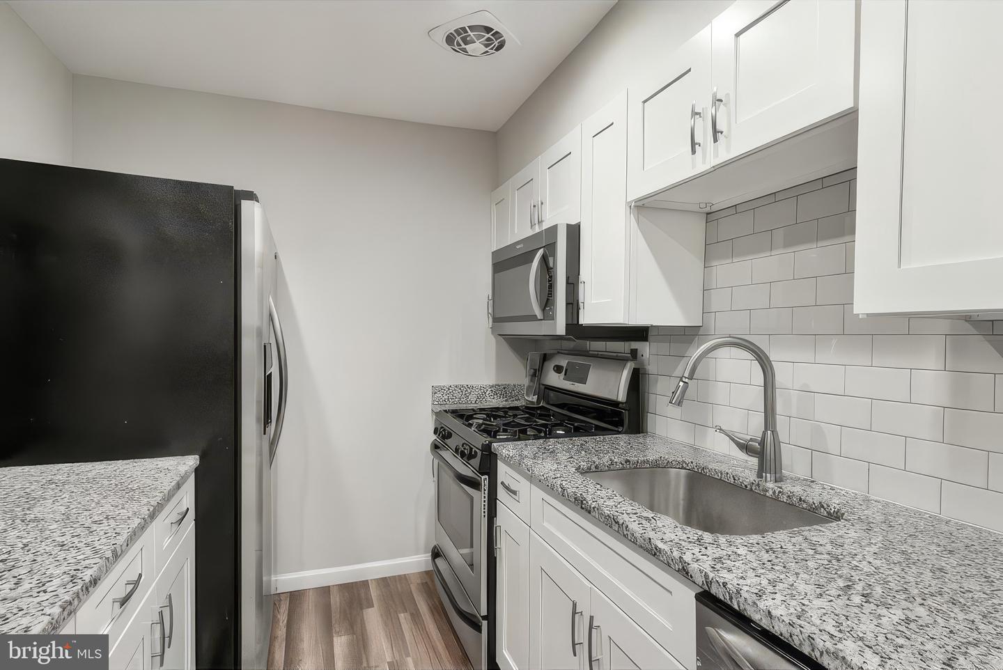 10720 W WEST DR #101, FAIRFAX, Virginia 22030, 2 Bedrooms Bedrooms, ,1 BathroomBathrooms,Residential,For sale,10720 W WEST DR #101,VAFC2006384 MLS # VAFC2006384