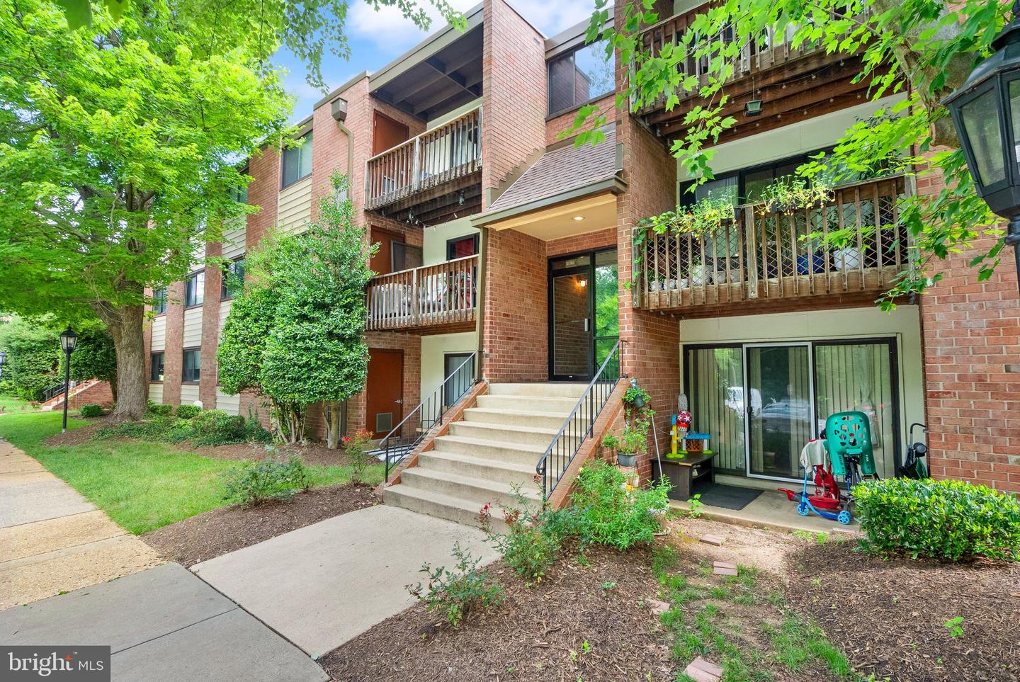 10720 W WEST DR #101, FAIRFAX, Virginia 22030, 2 Bedrooms Bedrooms, ,1 BathroomBathrooms,Residential,For sale,10720 W WEST DR #101,VAFC2006384 MLS # VAFC2006384